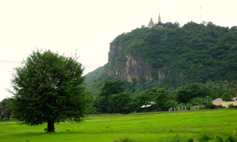 Phnom Sampeou Mountain