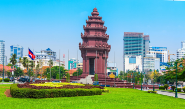independence monument | cambodia