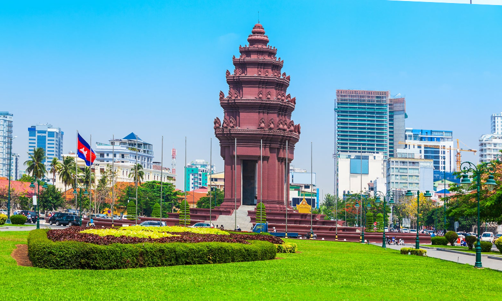 independence monument | cambodia